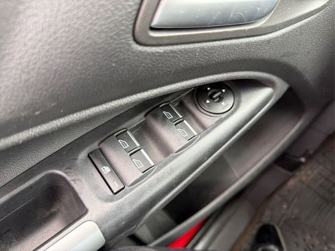 Used 2016 Ford Transit Connect XLT image 29