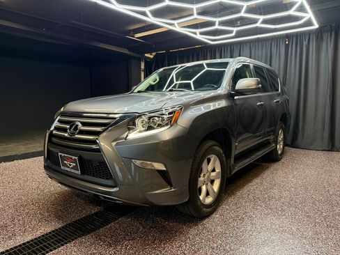 Used 2017 Lexus GX 460 w/ Navigation Package AWD/4WD image 4