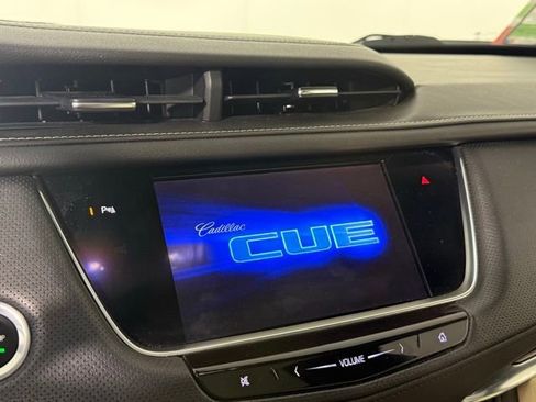 Used 2018 Cadillac XT5 Luxury w/ Driver Awareness Package AWD/4WD image 19