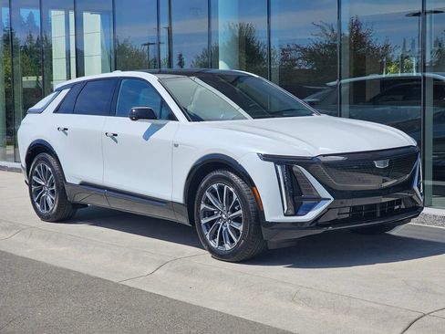 New 2026 Cadillac Lyriq Sport AWD/4WD image 7