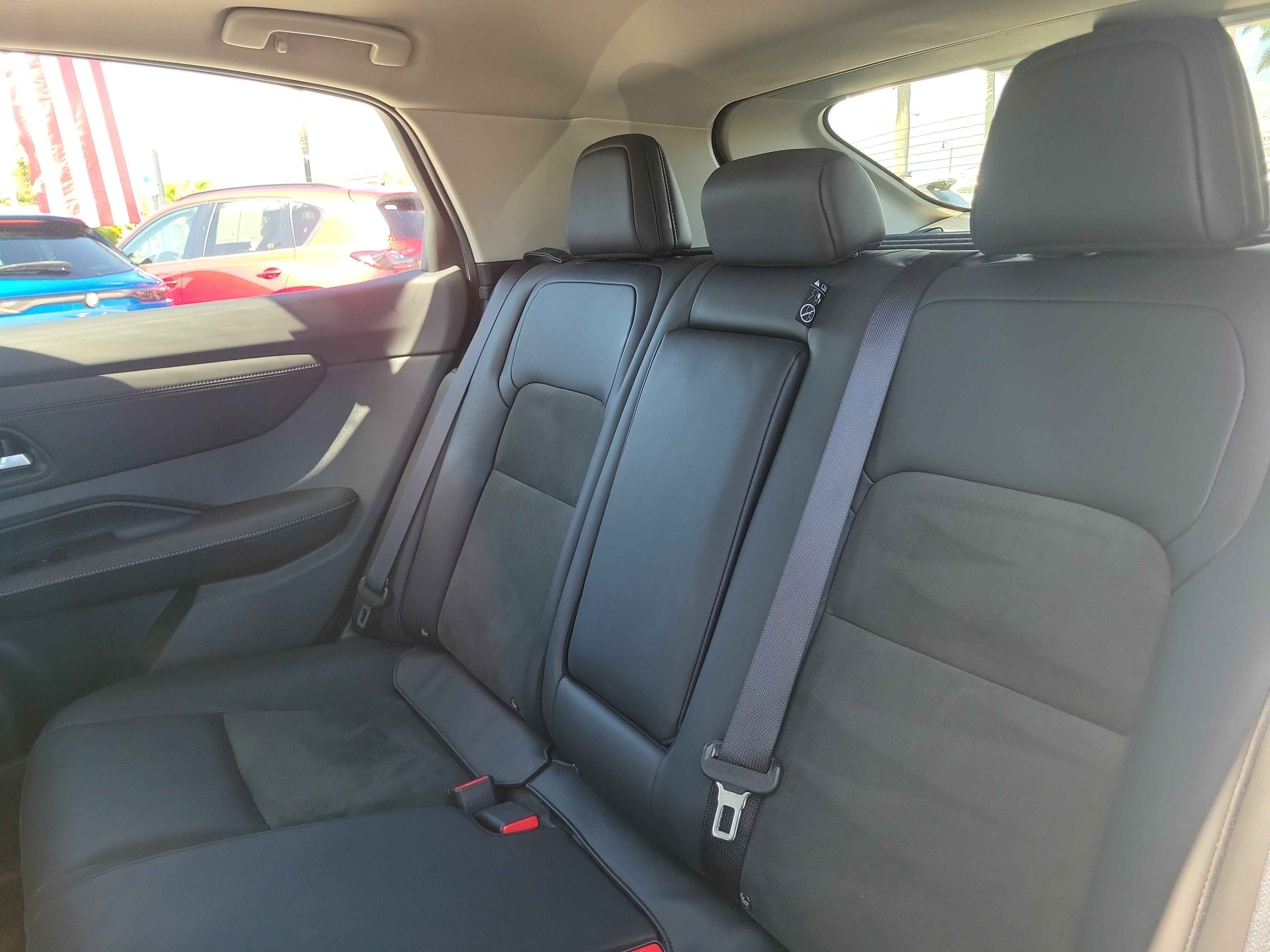 Used 2024 Nissan Ariya AWD image 17