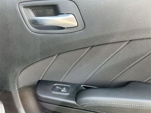 Used 2023 Dodge Charger SXT w/ Blacktop Package image 19