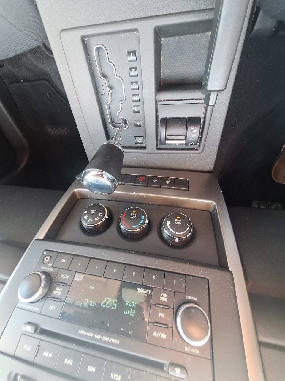 Used 2012 Jeep Liberty Sport w/ Popular Equipment Group AWD/4WD image 11