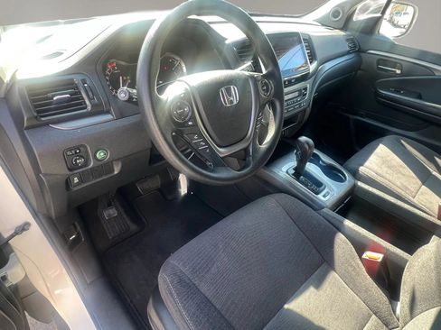 Used 2018 Honda Pilot EX image 16