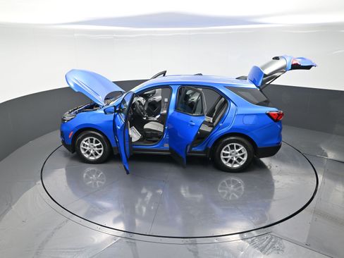 Used 2024 Chevrolet Equinox LS image 15