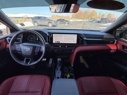 Used 2025 Toyota Camry XSE image 17