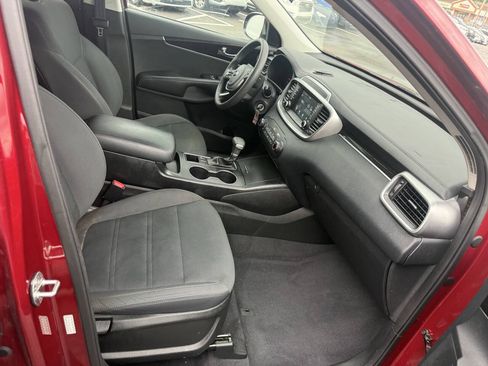 Used 2020 Kia Sorento LX FWD image 14
