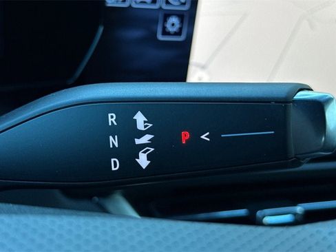 New 2026 Chevrolet Equinox EV LT image 22