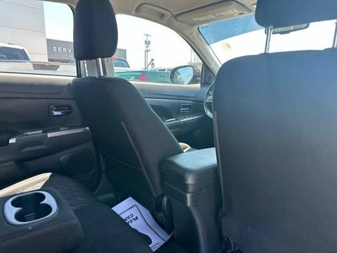 Used 2021 Mitsubishi Outlander Sport SE FWD image 13