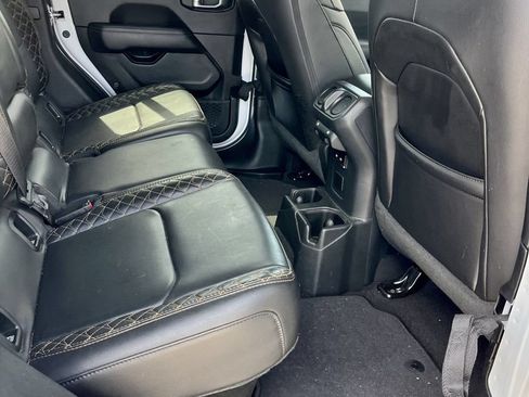 Used 2022 Jeep Gladiator Overland AWD/4WD image 20