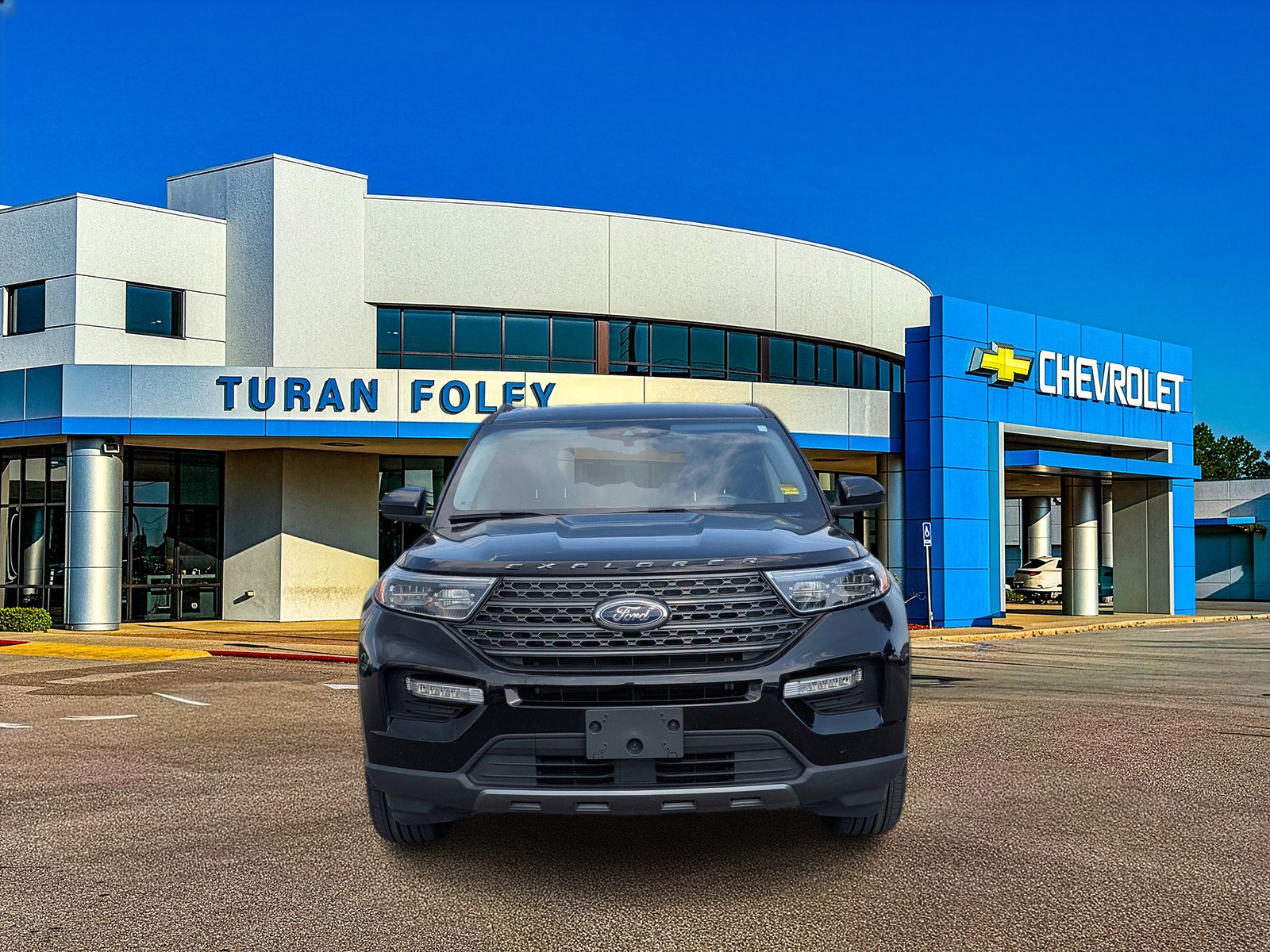 Used 2024 Ford Explorer XLT w/ Equipment Group 202A AWD/4WD image 10