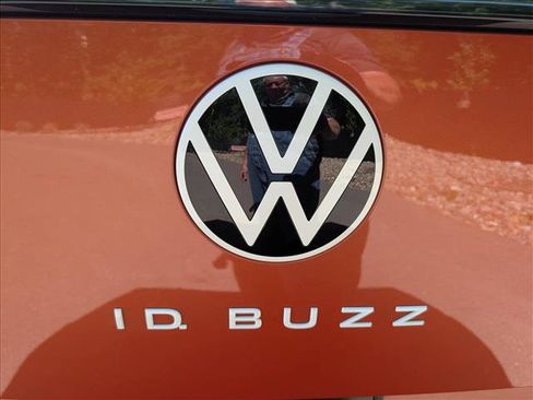 Used 2025 Volkswagen ID. Buzz Pro S Plus AWD/4WD image 22