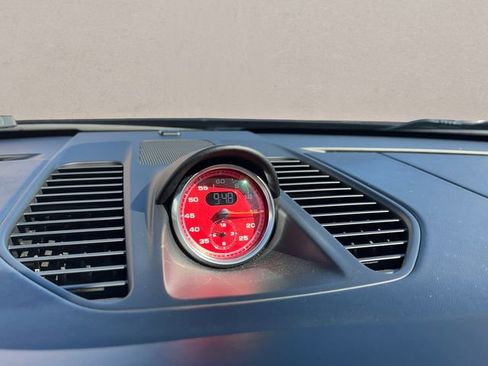 Used 2014 Porsche 911 Turbo S image 19