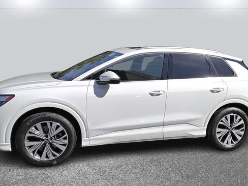 Certified 2023 Audi Q4 e-tron Premium w/ Convenience Package image 3