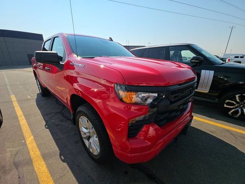 Used 2023 Chevrolet Silverado 1500 Custom AWD/4WD image 1
