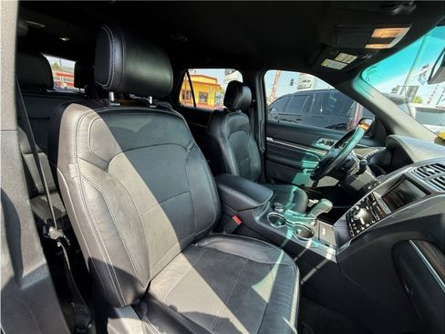 Used 2016 Ford Explorer Limited image 37