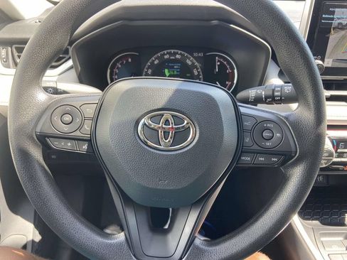 Used 2025 Toyota RAV4 XLE w/ Convenience Package FWD image 36