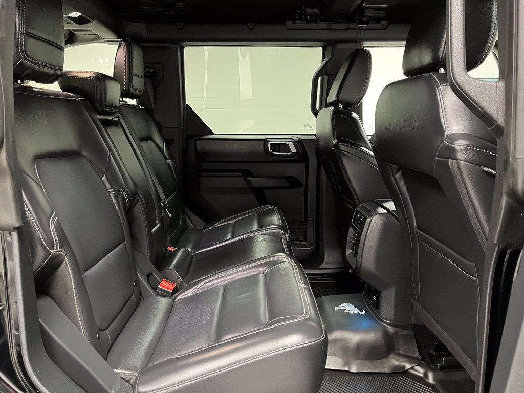Used 2025 Ford Bronco Outer Banks w/ Sasquatch Package AWD/4WD image 52
