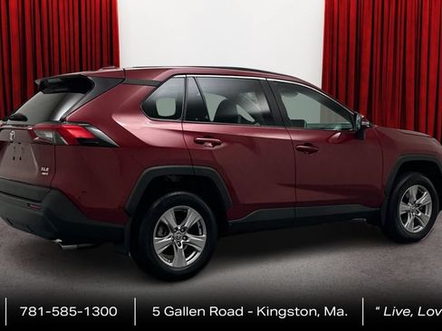 Used 2023 Toyota RAV4 XLE w/ Convenience Package AWD/4WD image 5