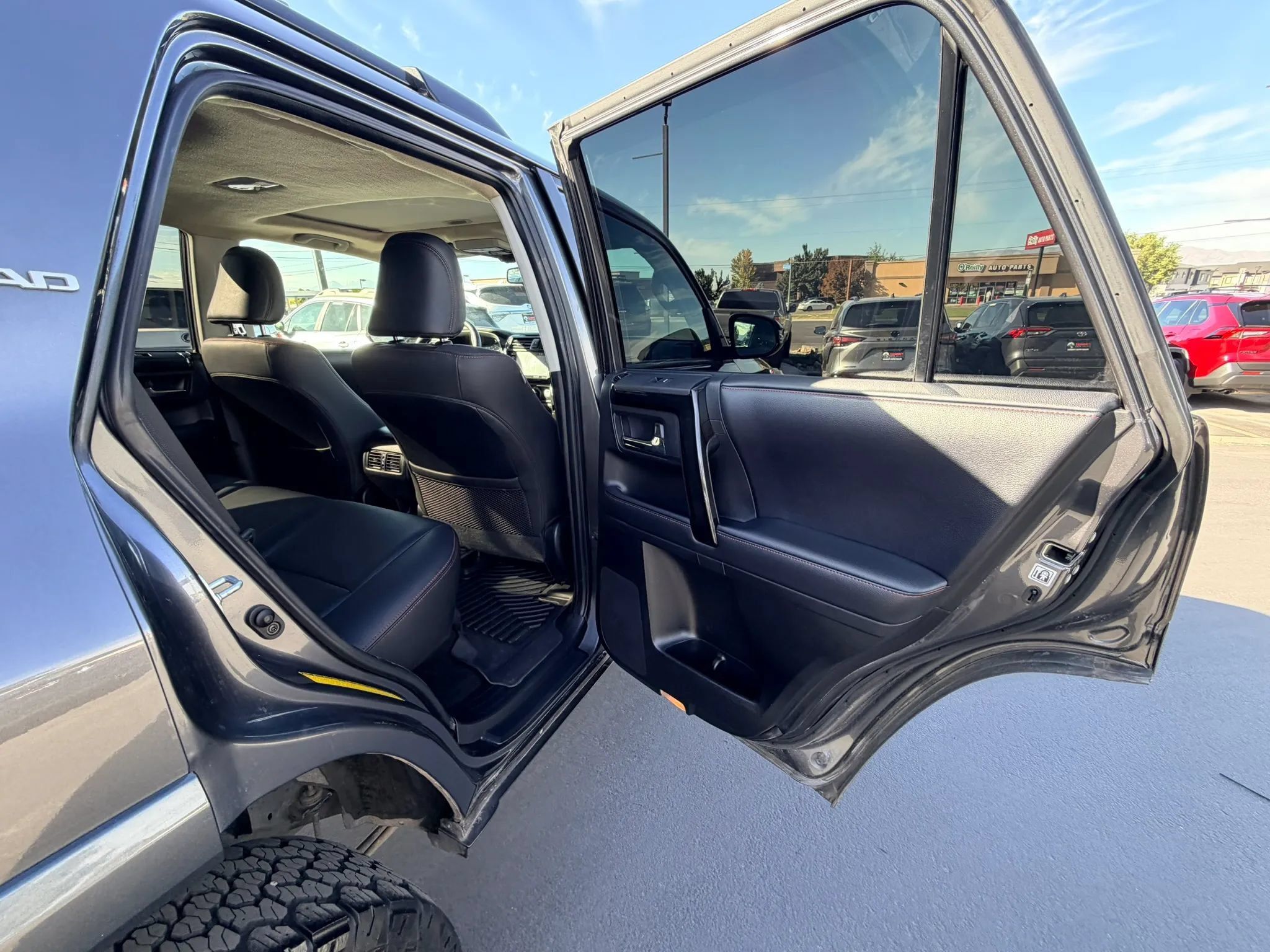 Used 2020 Toyota 4Runner TRD Off-Road Premium w/ Moonroof Package AWD/4WD image 22