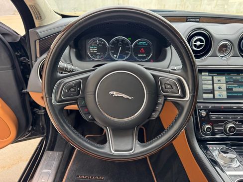 Used 2015 Jaguar XJ L Supercharged image 12