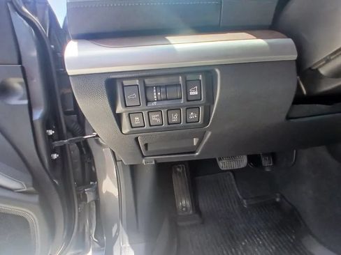 Used 2018 Subaru Outback 2.5i Limited AWD/4WD image 24