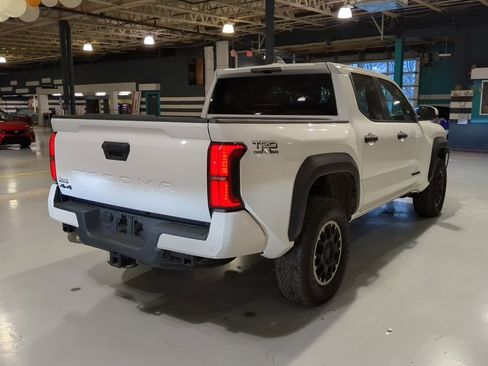 Used 2024 Toyota Tacoma TRD Off-Road w/ TRD Off Road Upgrade Package image 7