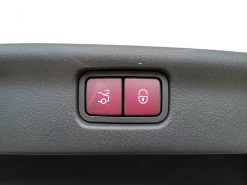 Used 2023 Mercedes-Benz C 300 Sedan image 25