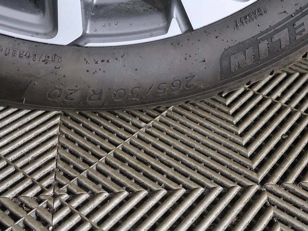Used 2024 Cadillac Lyriq Sport RWD image 23
