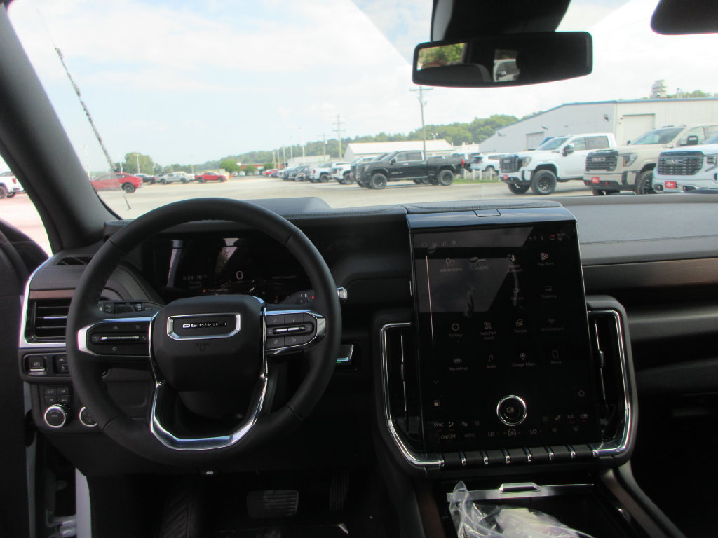 New 2026 GMC Yukon Denali w/ Sun & Power Step Package AWD/4WD image 16