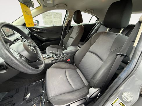 Used 2015 MAZDA MAZDA3 i Sport image 10