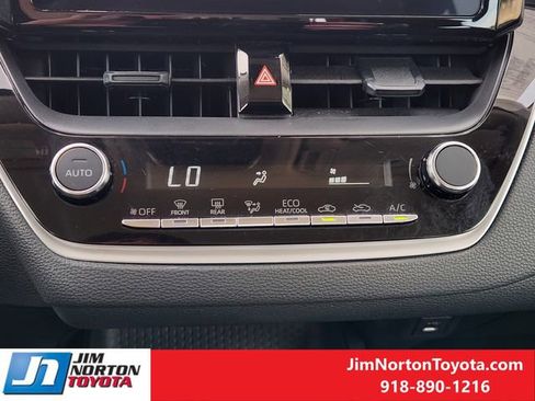 Used 2025 Toyota Corolla LE image 19