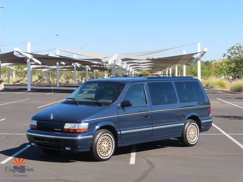 Used 1995 Chrysler Town & Country image 6