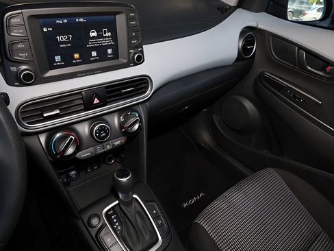 Used 2021 Hyundai Kona SEL FWD image 23