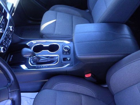 Used 2022 Chevrolet Traverse LT w/ LPO, Cargo Package image 22