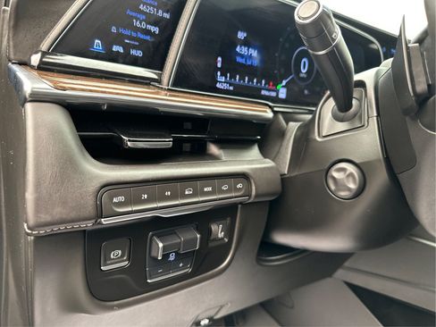 Certified 2023 Cadillac Escalade Sport Platinum w/ LPO, Floor Liner Package AWD/4WD image 20