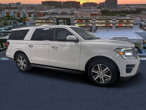 Used 2024 Ford Expedition Max Limited image 1