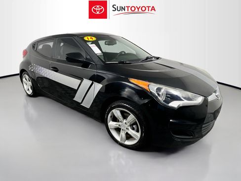 Used 2014 Hyundai Veloster image 1