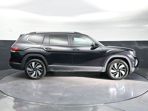 Used 2025 Volkswagen Atlas SEL AWD/4WD image 4