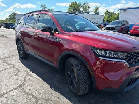 Used 2022 Kia Sorento S w/ Panoramic Sunroof Package AWD/4WD image 2