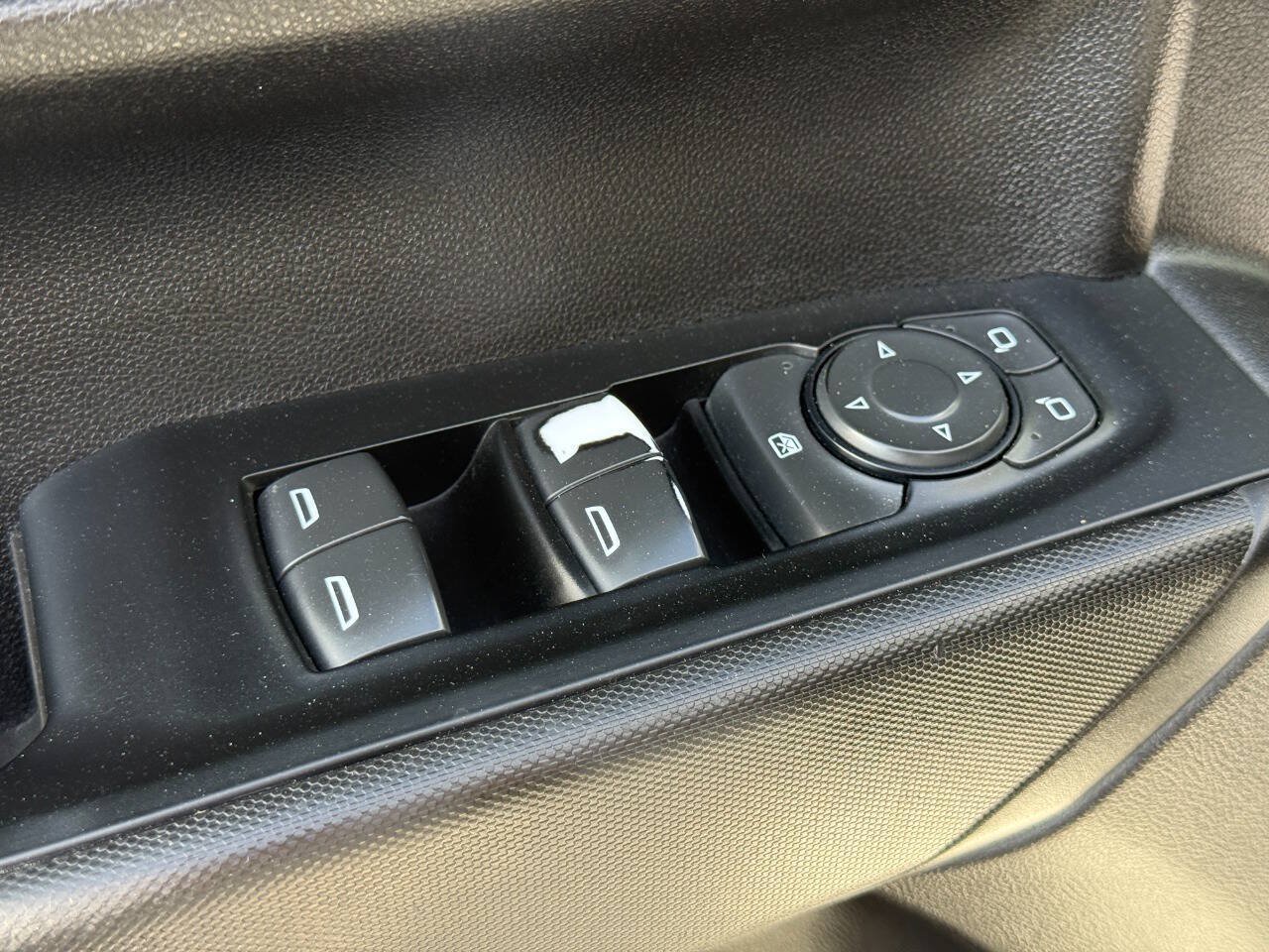 Used 2021 Chevrolet Silverado 1500 W/T w/ WT Safety Package AWD/4WD image 12