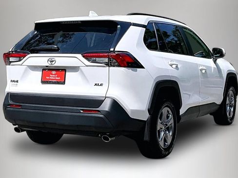 Used 2024 Toyota RAV4 XLE FWD image 5