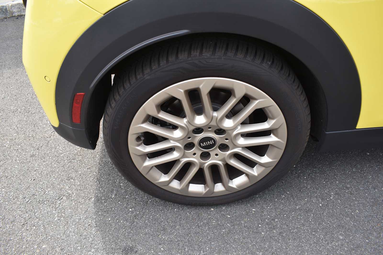 Used 2025 MINI Cooper S FWD image 9
