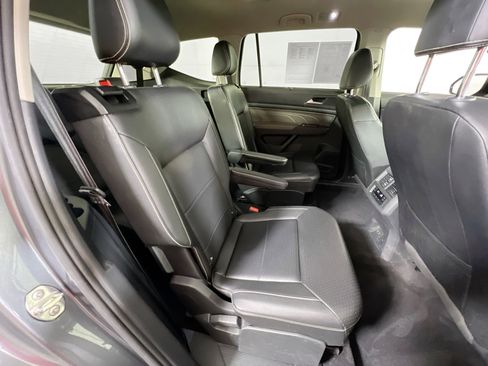 Used 2022 Volkswagen Atlas SEL R-Line image 29