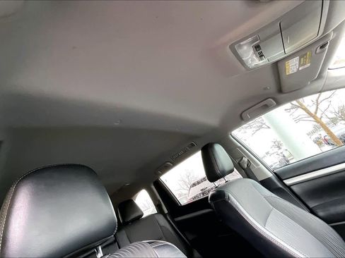 Used 2018 Toyota Highlander Plus image 23