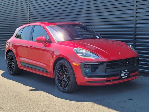 Certified 2026 Porsche Macan GTS AWD/4WD image 10