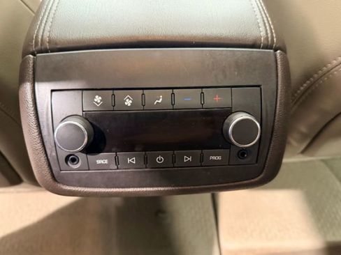 Used 2016 GMC Acadia Denali AWD/4WD image 17