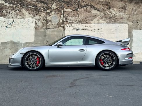 Used 2015 Porsche 911 GT3 image 11