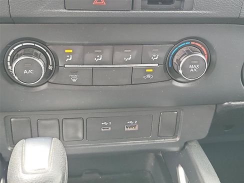 Used 2022 Nissan Frontier SV RWD image 34