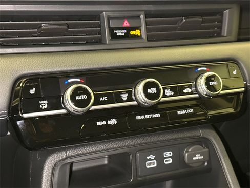 New 2025 Honda Pilot EX-L image 26